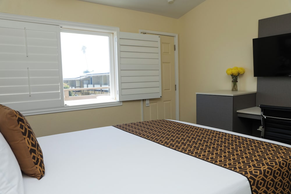 Silver Surf Motel - photo 71