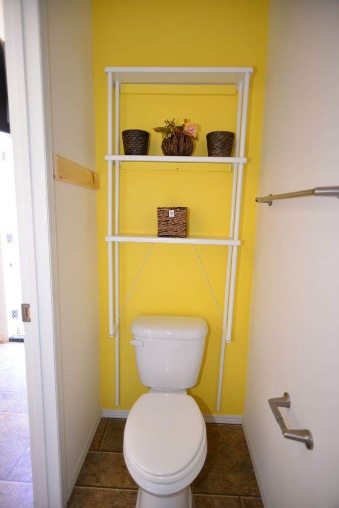 Windmill Trailer Court Extended Stay Studios - photo 14