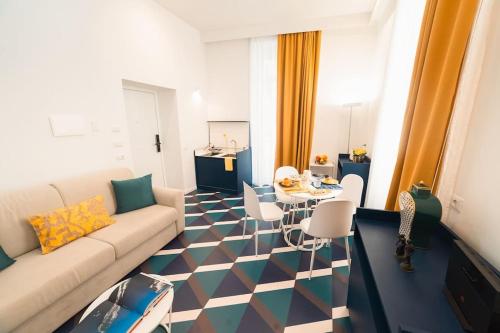 Bovio Apartment & Rooms — 4-Star Luxury Hotel in Naples, Italy