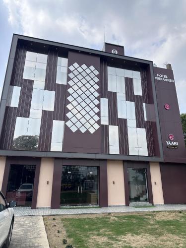 Hotel Obsidian Red in Gorakhpur, India