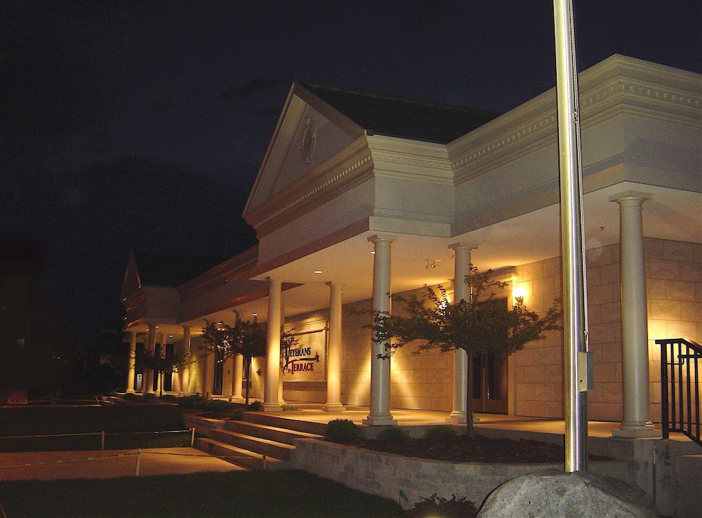 Hampton Inn Burlington - photo 26