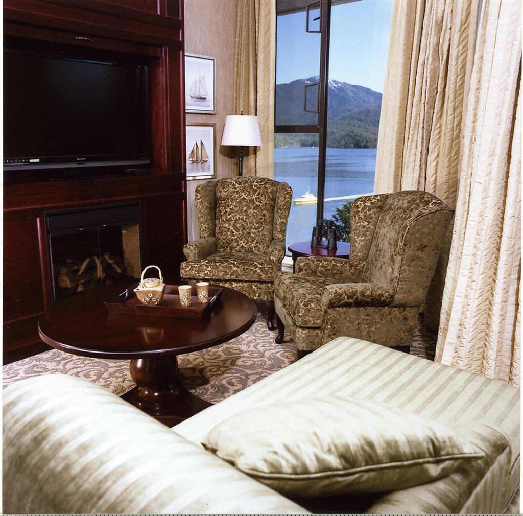 Crest Hotel — Prince Rupert — photo 3