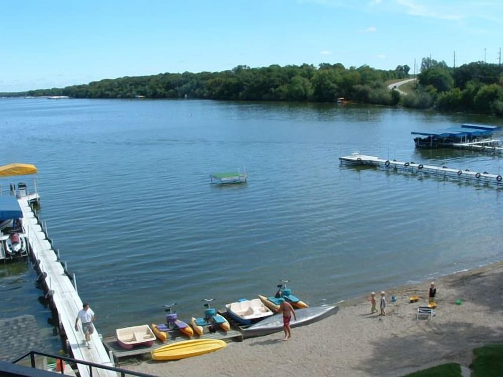 Triggs Bay Resort - photo 22