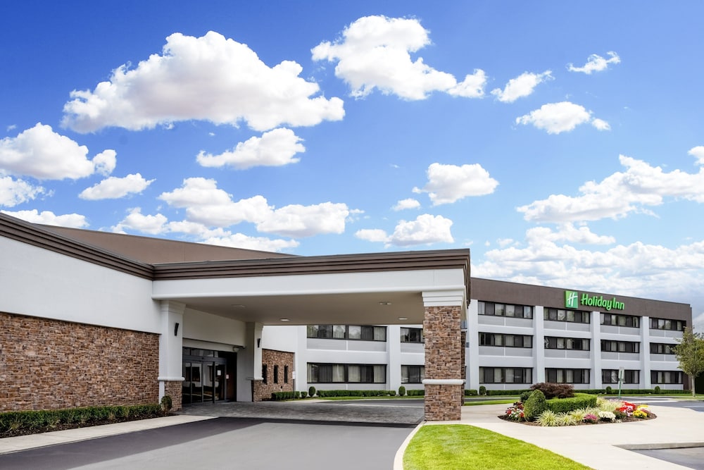 Holiday Inn Long Island Islip Arpt East by IHG — hotel near Long Island MacArthur Airport