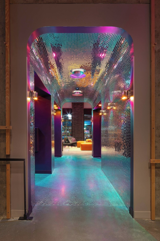 Moxy Portland Downtown - photo 25