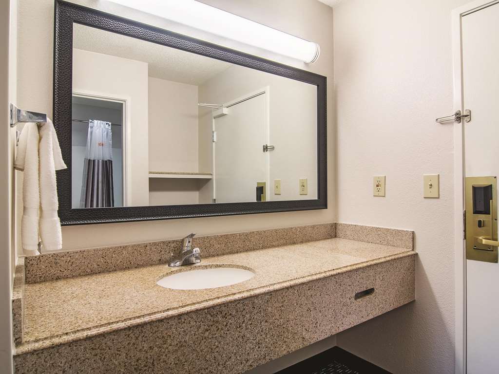 Wingate by Wyndham Brunswick GA I 95 - photo 20