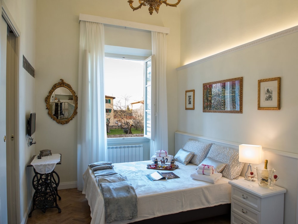 Atelier del Sarto Apartment by Mamo Florence — 4-Star Luxury Hotel in Florence, Italy