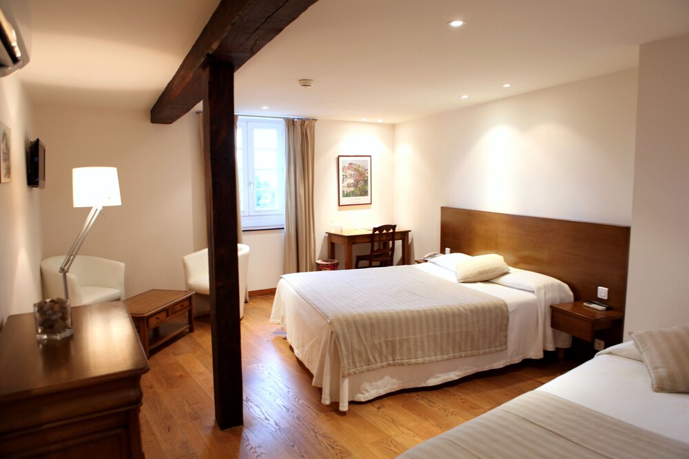 Euzkadi - carbon neutral hotel in Espelette