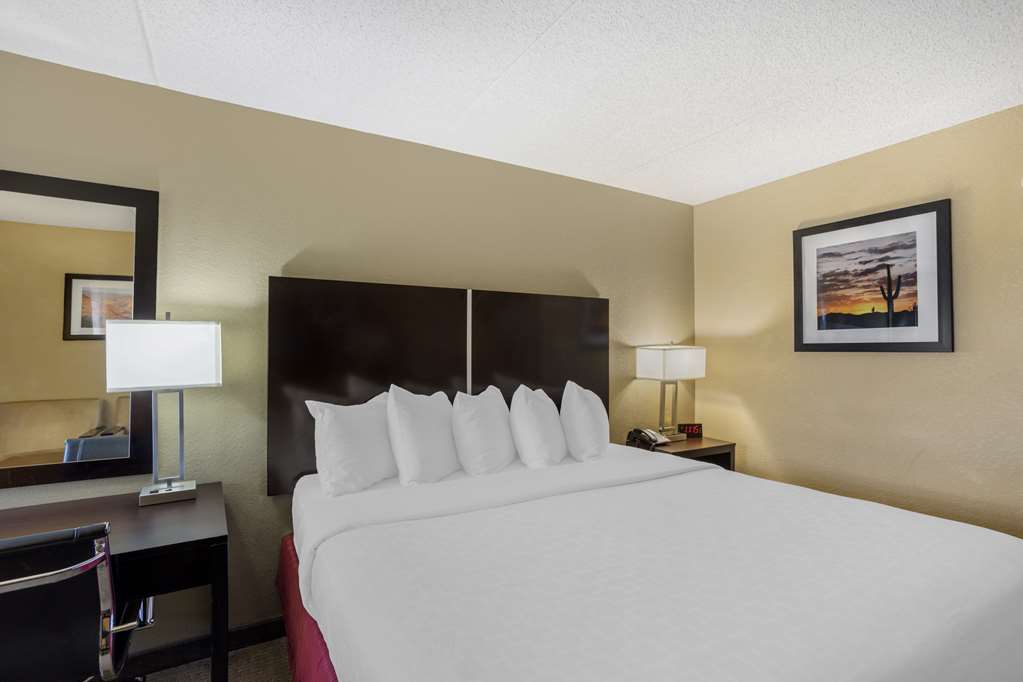 Best Western Harrisburg North Hotel - photo 18