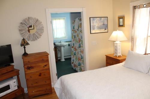 West Tisbury Inn - photo 24