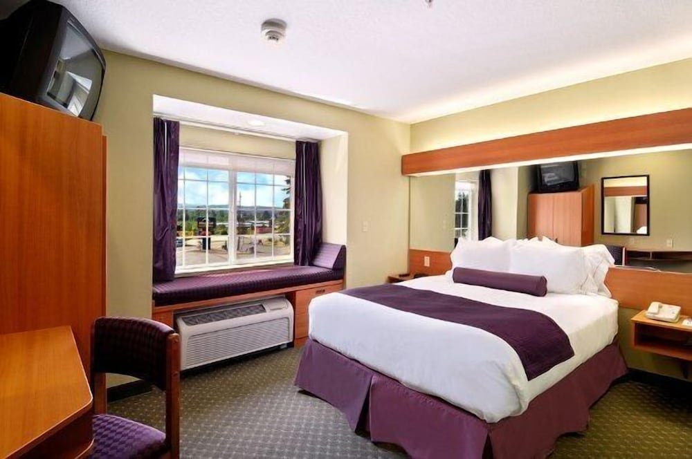 Stay Beyond Inn & Suites - photo 6
