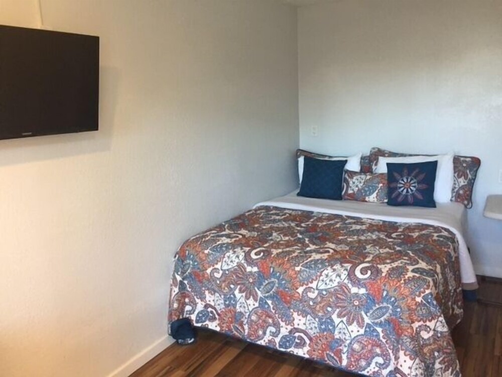 Berkeley Inn - photo 2