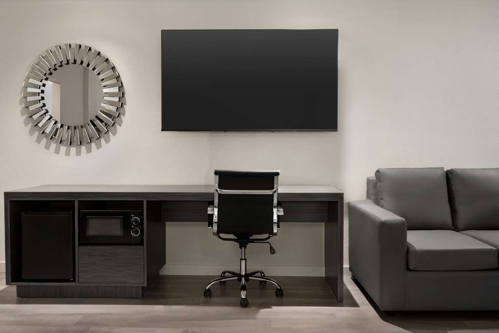 Ramada by Wyndham Anaheim Convention Center - photo 40