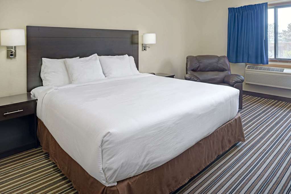 Super 8 by Wyndham Omaha I 80 West - photo 8