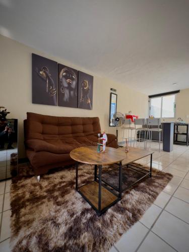Casa Alojamiento Tierra roja — 4-Star Luxury Hotel in Arandas, Mexico