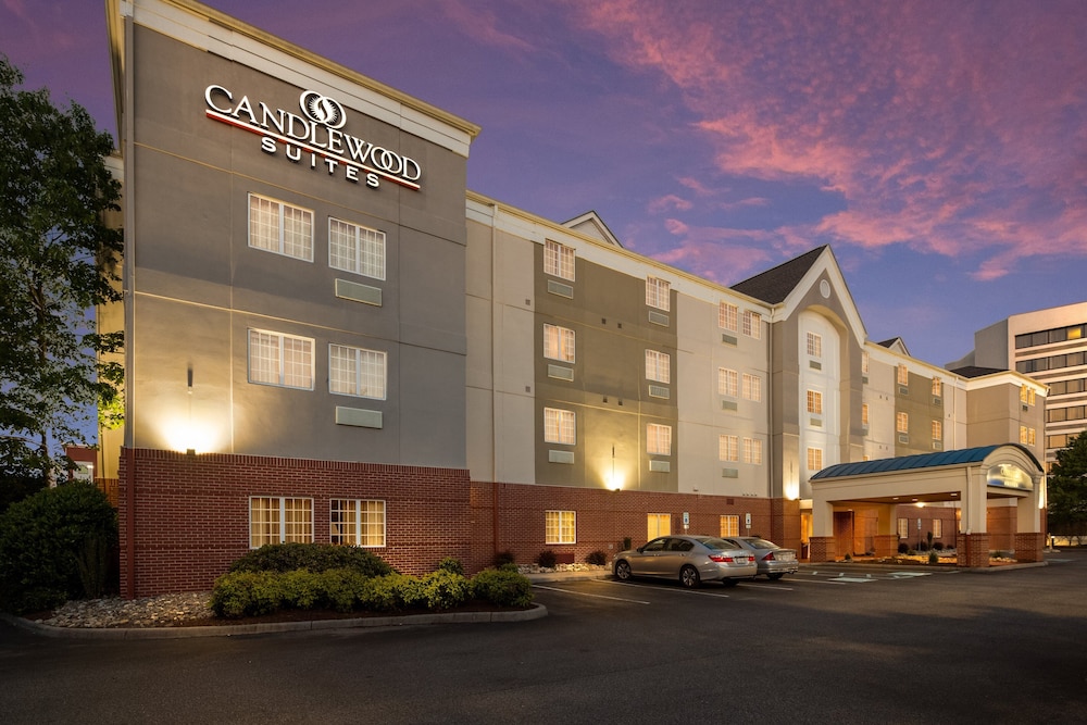 Candlewood Suites Virginia Beach Town Center by IHG - photo 32