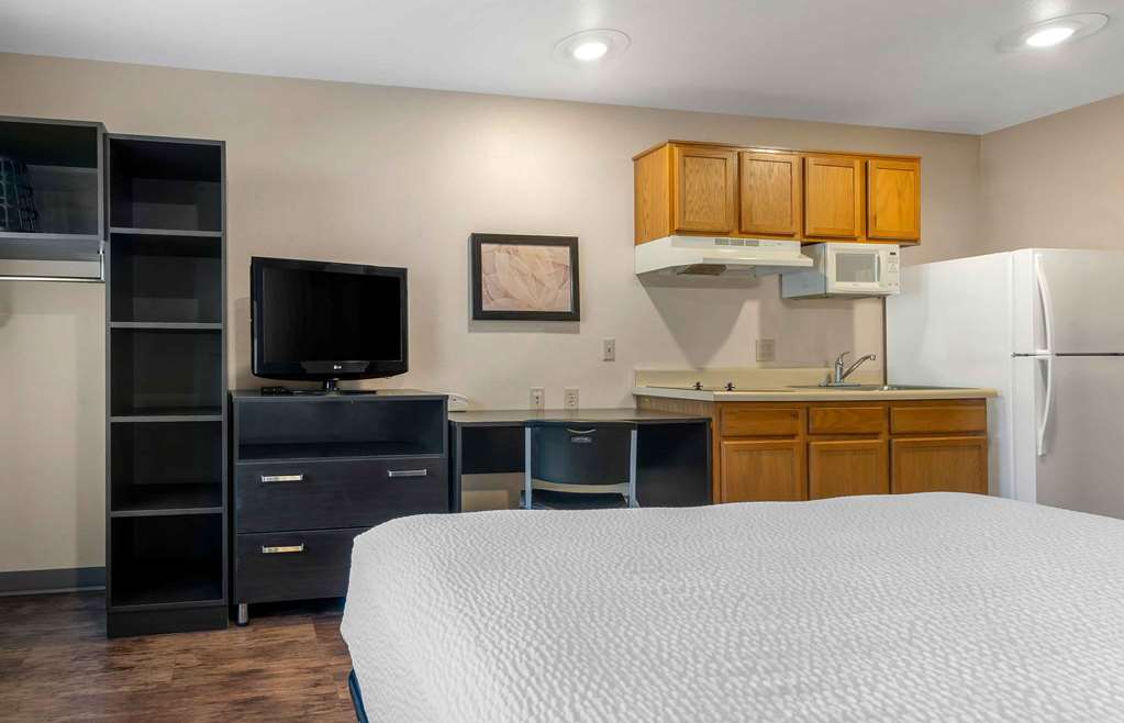 Extended Stay America Select Suites Orlando South - photo 11