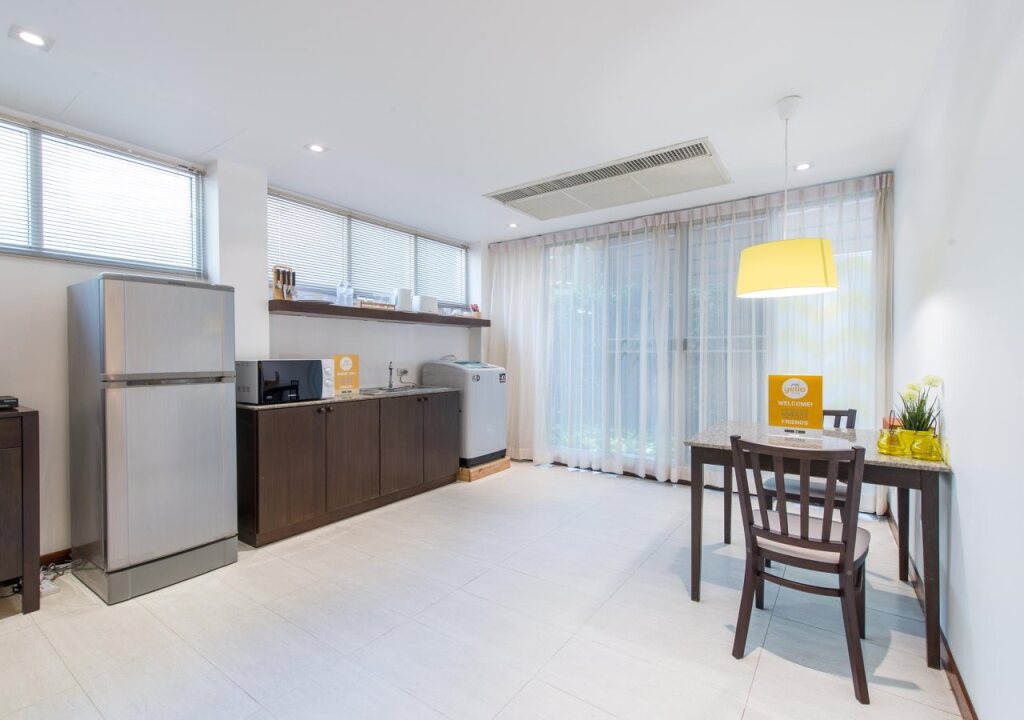 Yello Rooms