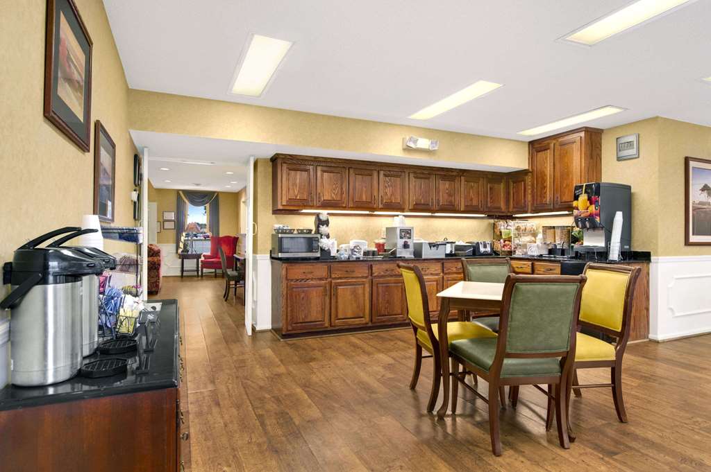 Baymont by Wyndham Thomasville - photo 30