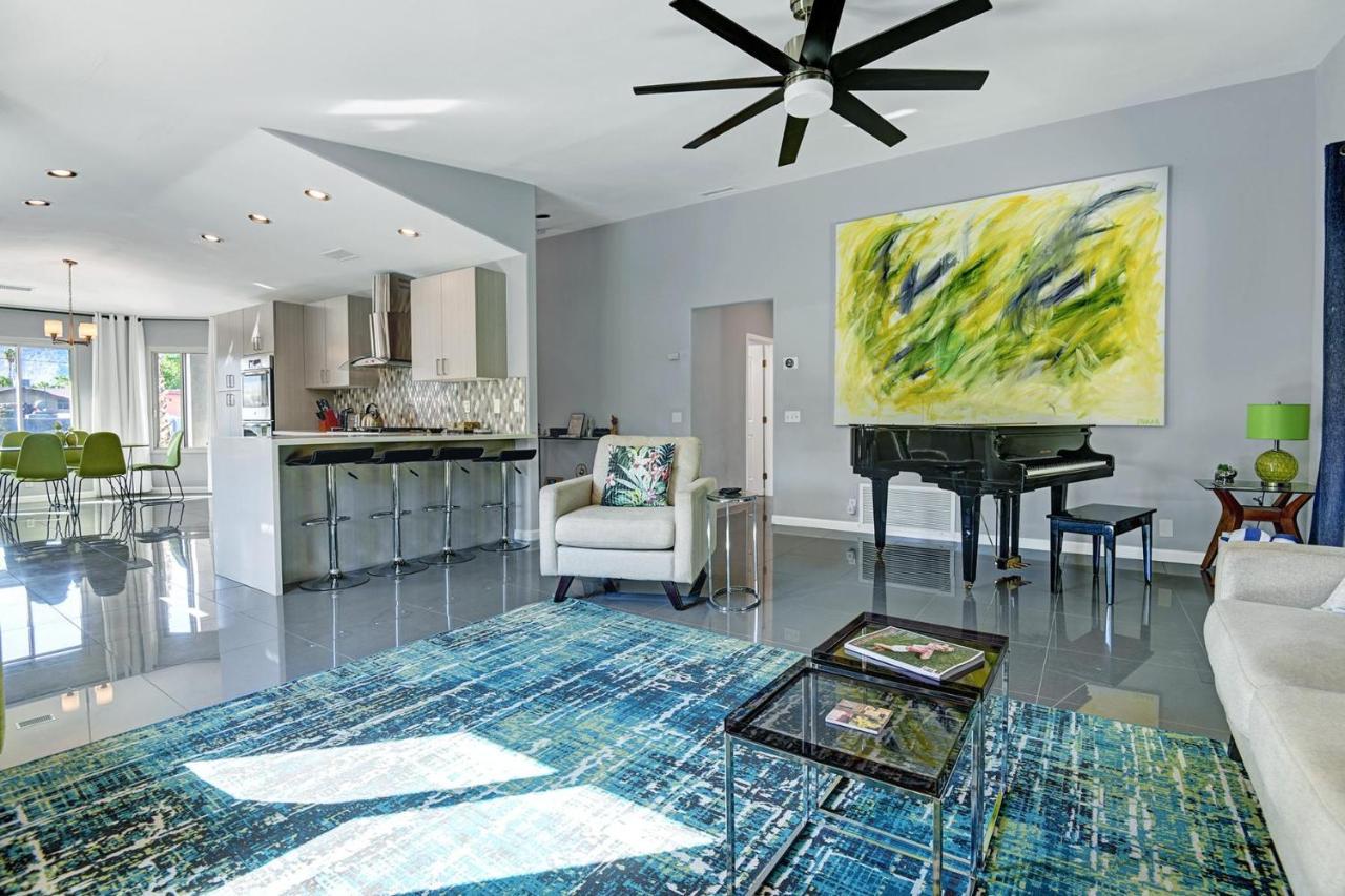 2 Pools So Cool Alice Lodging in Palm Springs, United States