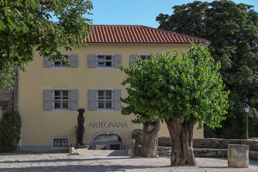 B&B Artegnana 1798 — 4-Star Luxury Hotel in Groznjan, Croatia