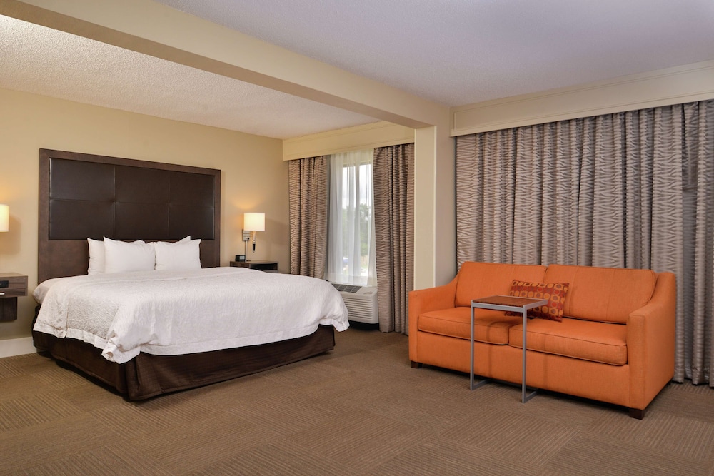 Hampton Inn South Hill - photo 37