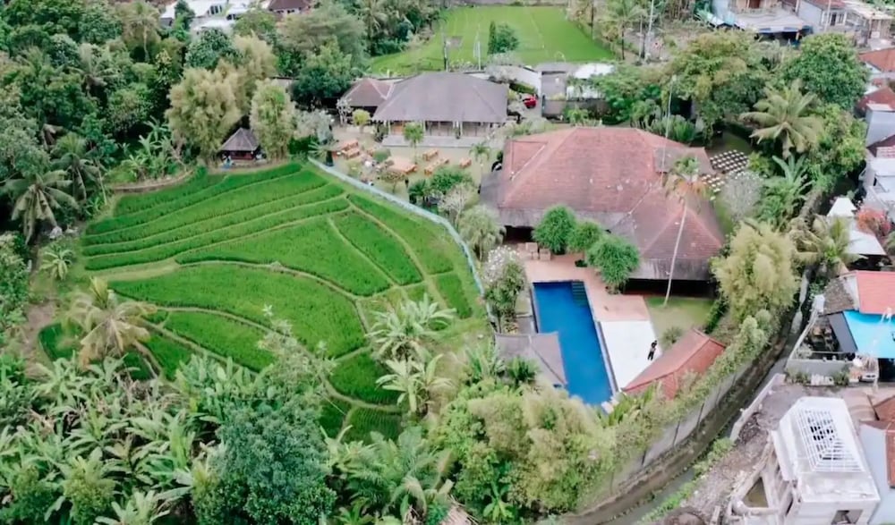 Blue Bamboo Villas — 4-Star Luxury Hotel in Kediri, Indonesia