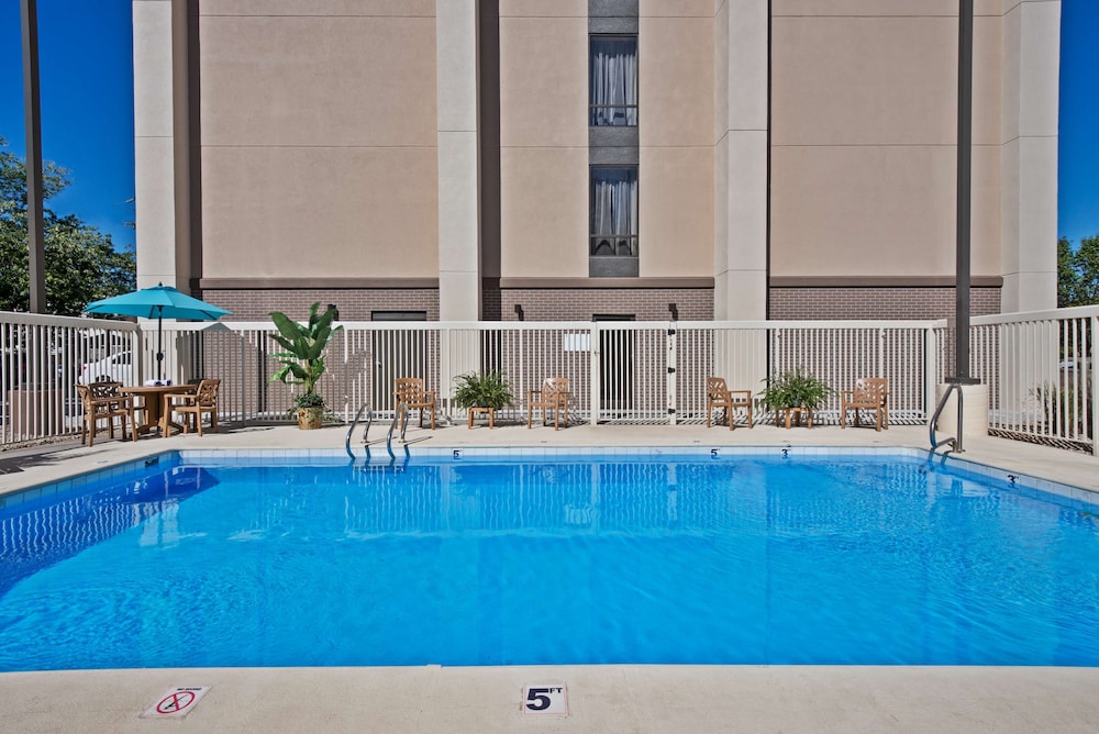 Hampton Inn Huntington Barboursville - photo 20