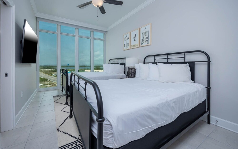 Phoenix Gulf Towers 901 4 Bedroom Condo - photo 11