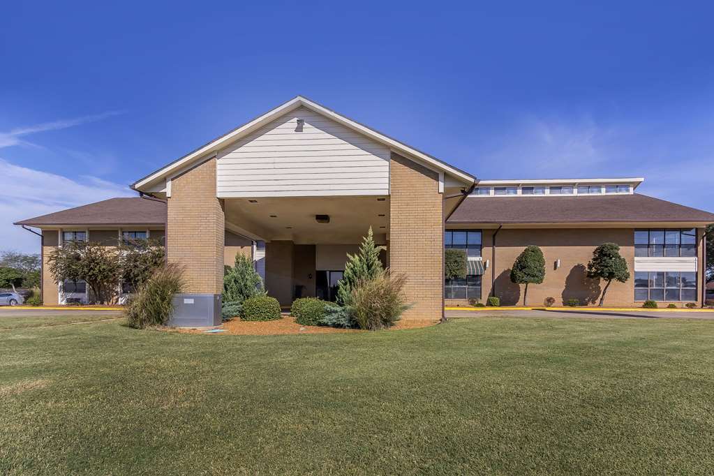 Quality Inn & Suites Stuttgart North - photo 3