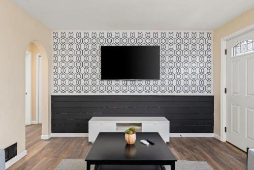 Notre Maison charming 3BD close to DT Peoria — 4-Star Luxury Hotel in Peoria, United States