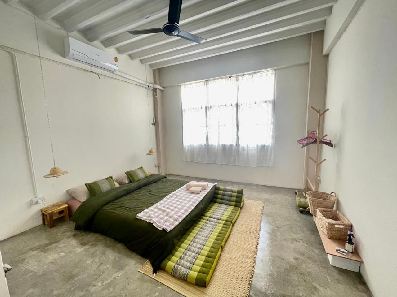Baan KhaoSoi Private room in a rooftop hostel 2nd floor