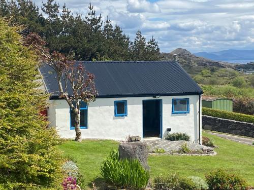 Unique Old Stone Cottage — 4-Star Luxury Hotel in Cill Airne, Republic of Ireland