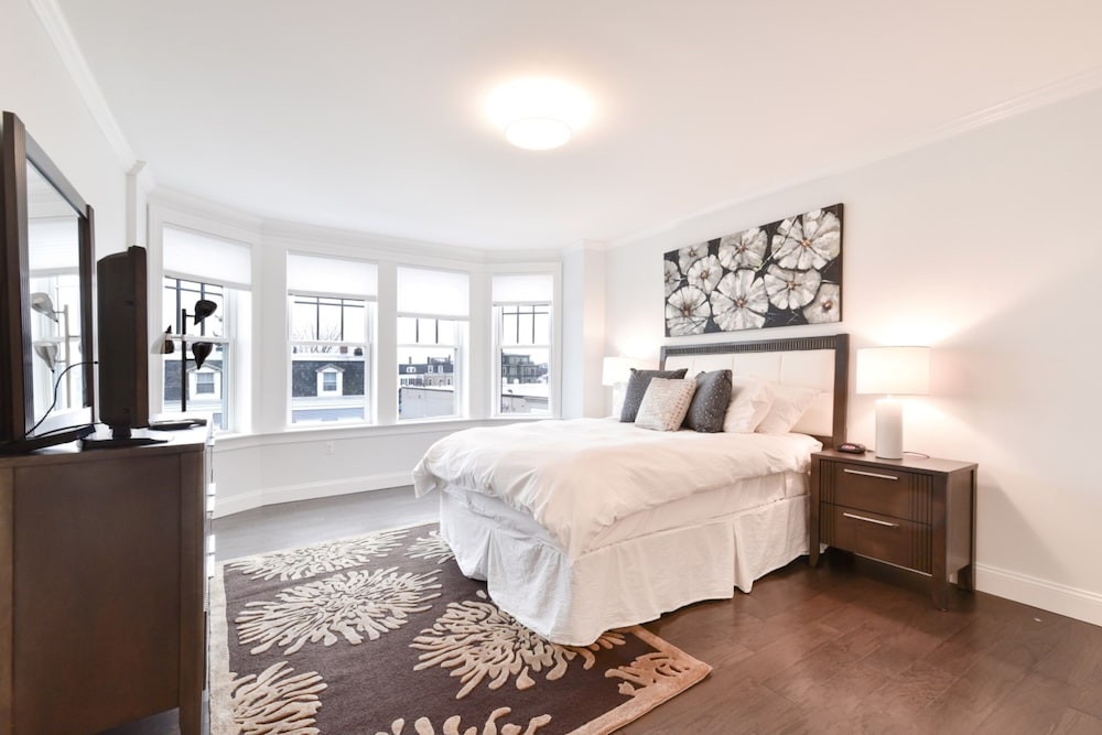 Global Luxury Suites at South Boston - photo 10