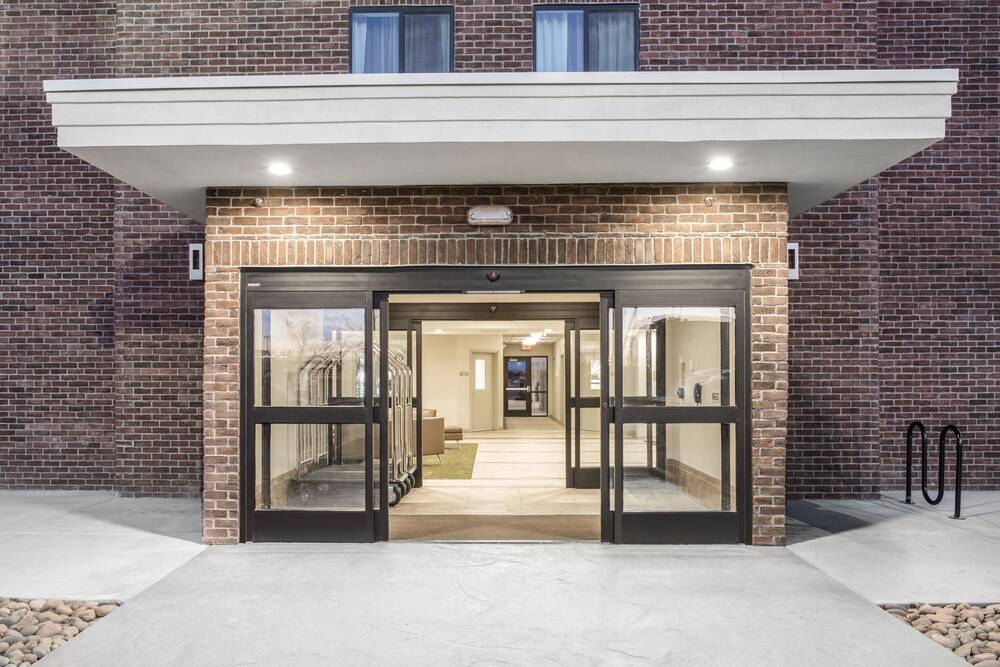 Candlewood Suites Pueblo by IHG - photo 23