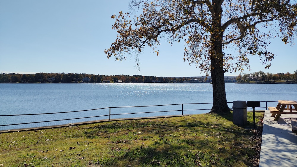 Willow Beach Resort in Hot Springs, United States