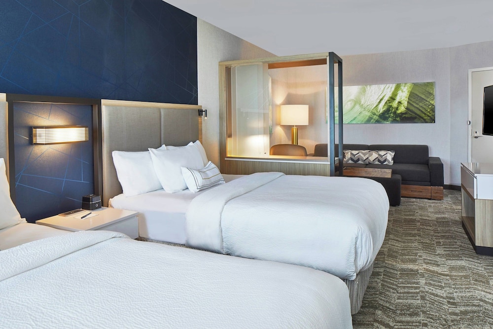 SpringHill Suites by Marriott Charlotte at Carowinds - photo 7