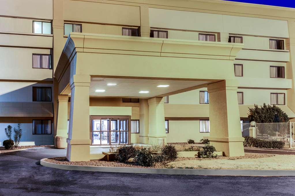 La Quinta Inn & Suites by Wyndham Las Cruces Organ Mountain - photo 4