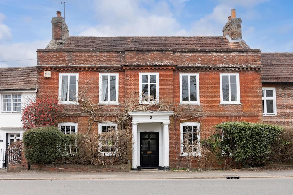 Country Retreat Sleeps 14 Large Garden — Emsworth