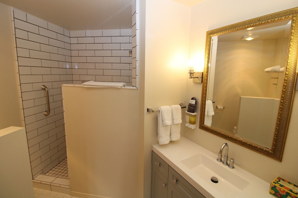 Back Bay Inn - photo 47