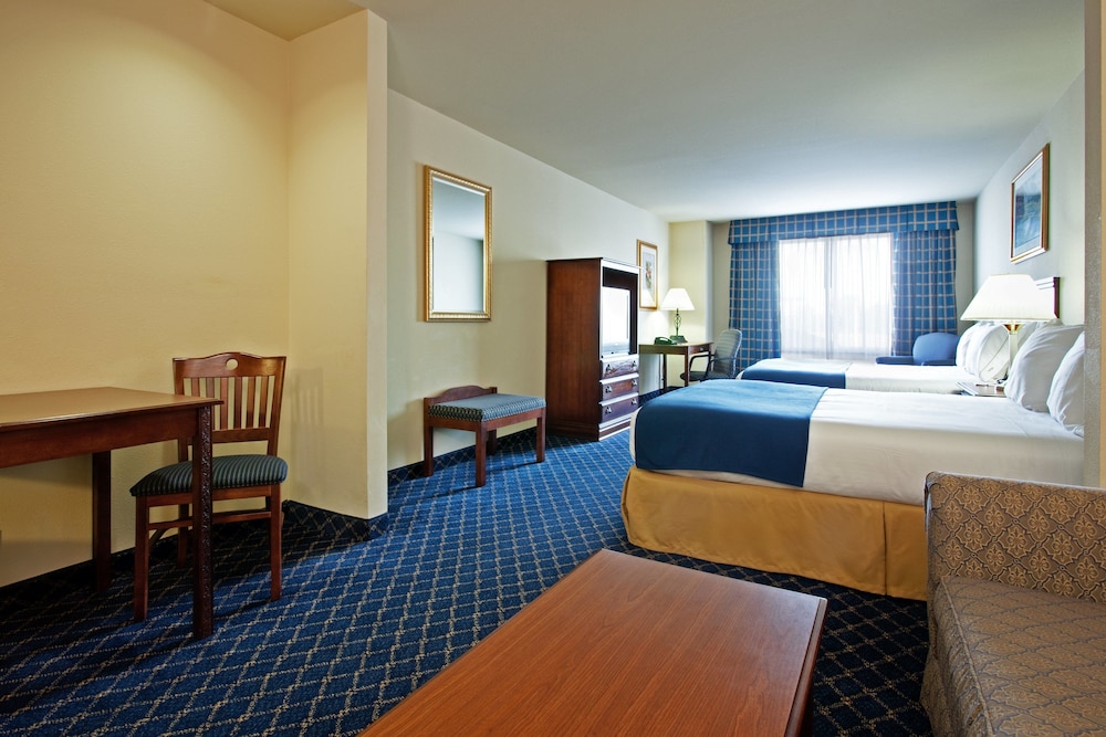 Holiday Inn Express Hotel & Suites Paragould by IHG - photo 8