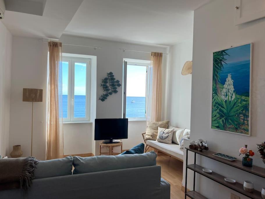 The Sea At .. House — 4-Star Luxury Hotel in Camogli, Italy