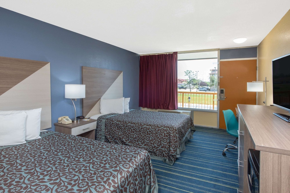 Days Inn by Wyndham Salem - photo 15