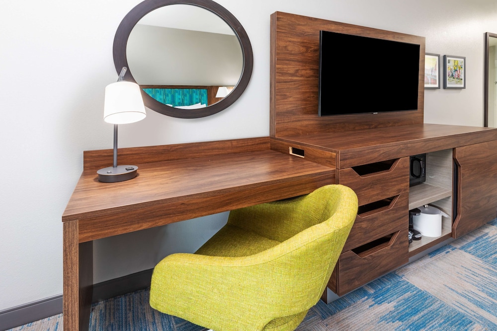 Hampton Inn & Suites Houston Heights I 10 - photo 11