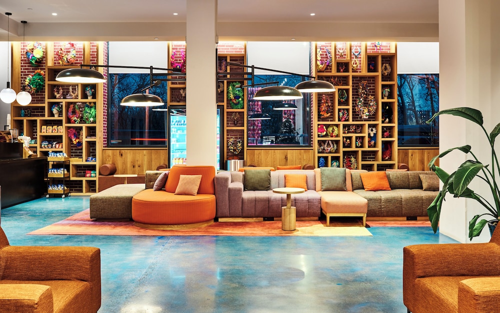 Radio Hotel - featured photo