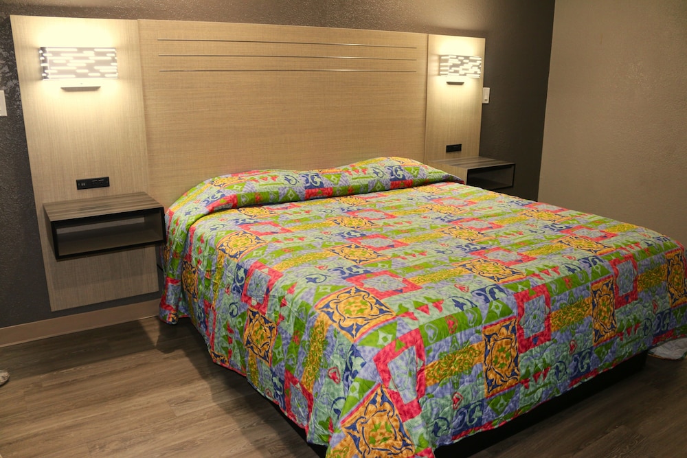 Super 7 Inn Dallas Near Duncanville - photo 2