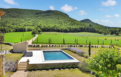 Combemont - carbon neutral hotel in Unknown City