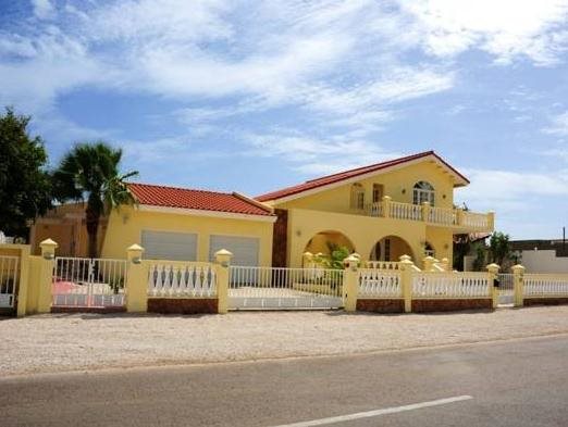 La Dolce Vita Apartments — 4-Star Luxury Hotel in Noord, Aruba