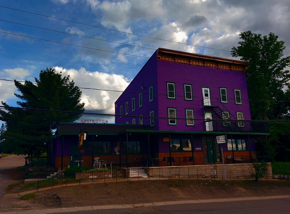 The Arlington Hotel Hostel in Bancroft, Canada