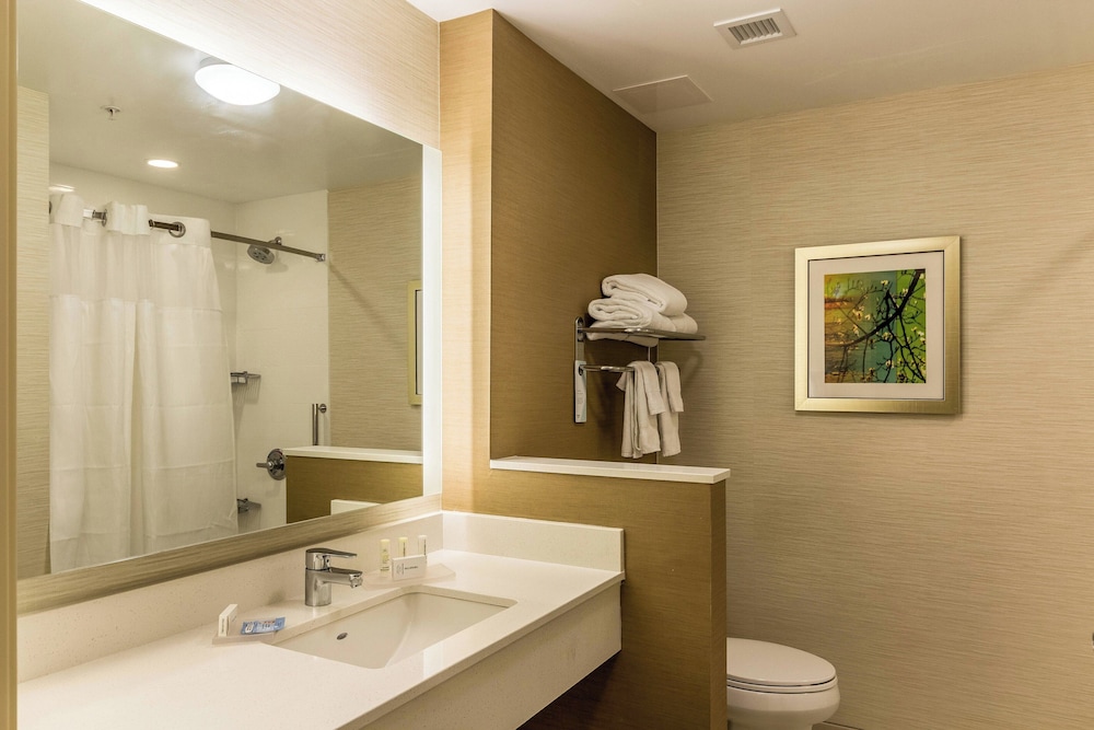 Fairfield Inn & Suites by Marriott Butte - photo 24